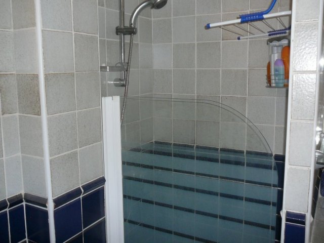 Salle de bains étage - la douche